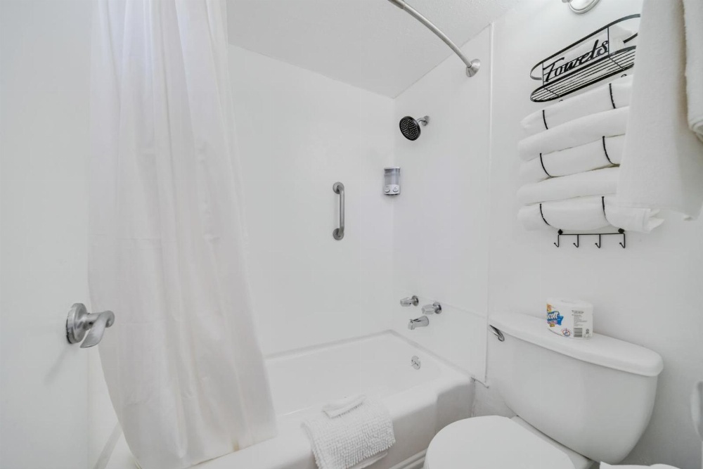 Canyon's Edge Route 66 Motel Main image